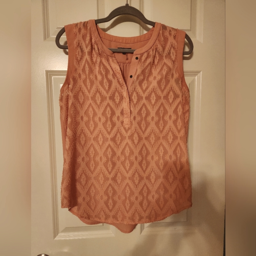 Vince Camuto blouse in pale peach color